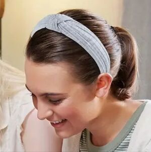 Non-Slip soft fabric knotted headband hair accessories